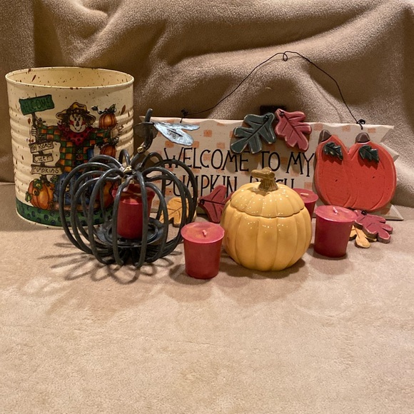 Halloween/Fall Decorations - Picture 1 of 11